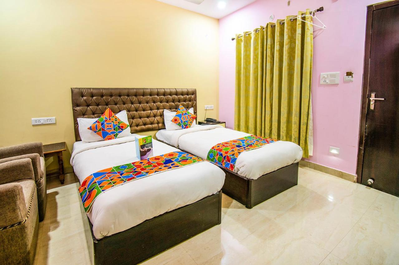 Hotel Sarweshwary Varanasi Exterior photo