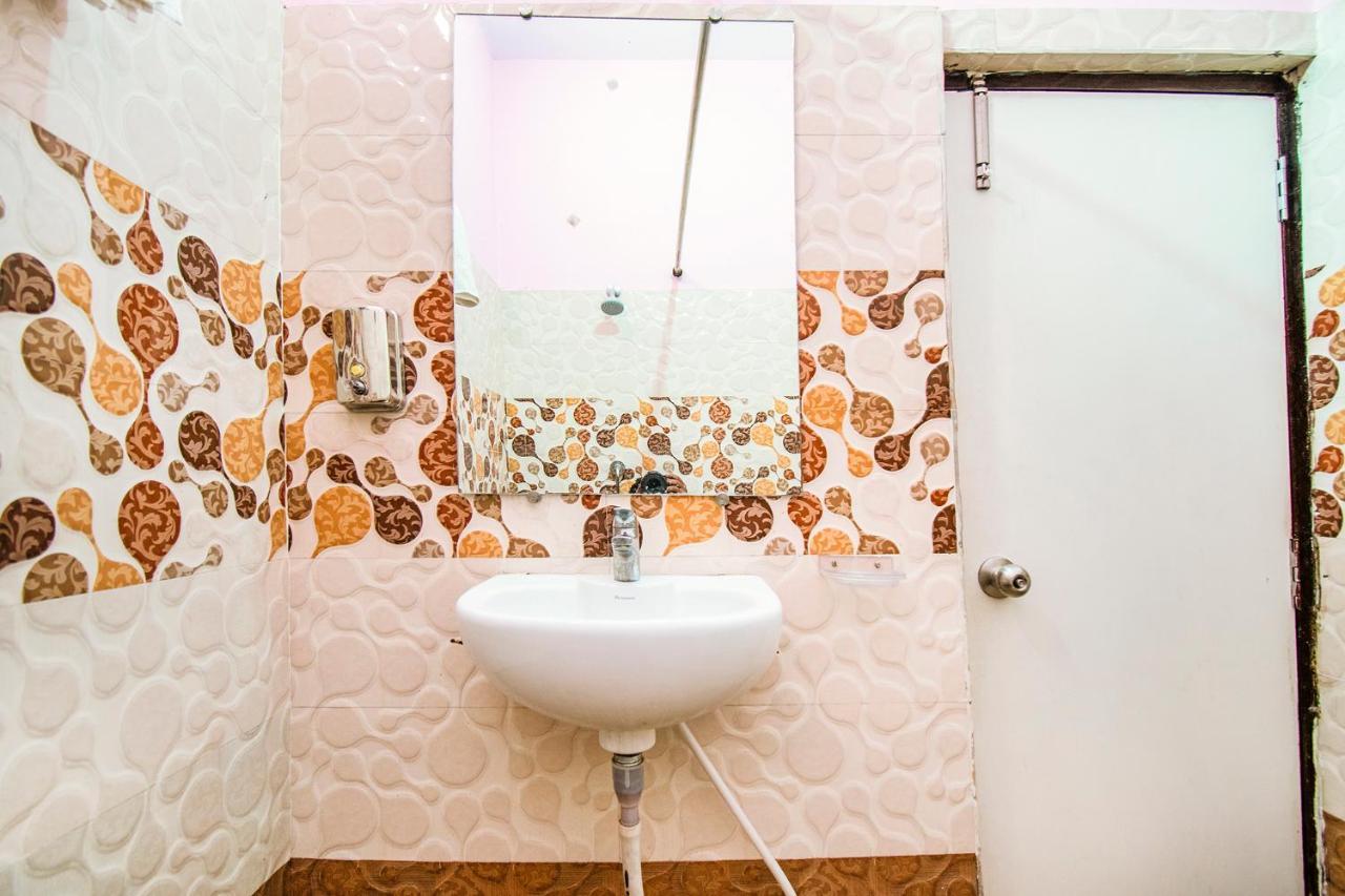 Hotel Sarweshwary Varanasi Exterior photo