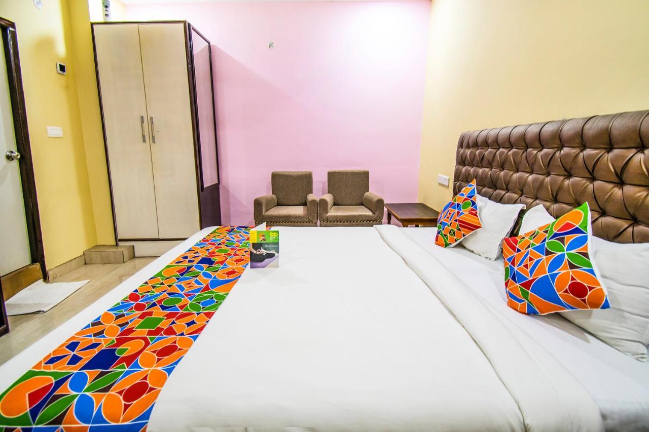 Hotel Sarweshwary Varanasi Exterior photo