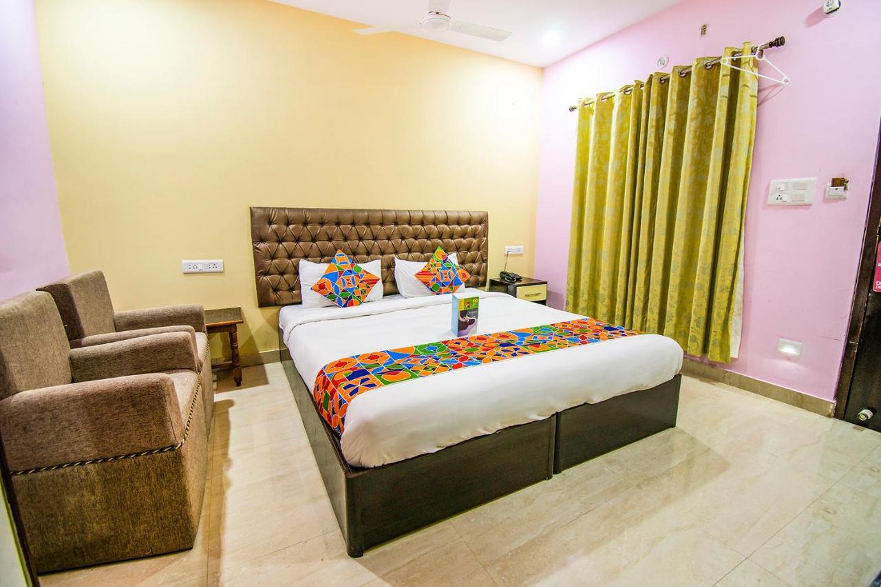 Hotel Sarweshwary Varanasi Exterior photo